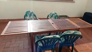 Mesa de terraza de madera Ikea