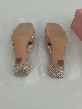 Zapatos Alma en Pena dorados talla 38