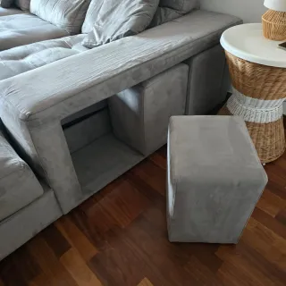 Sofá modular gris de tela