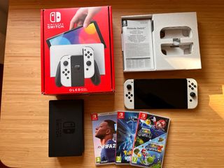 Nintendo Switch OLED Bianco