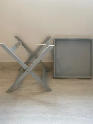 Mesa auxiliar plegable gris