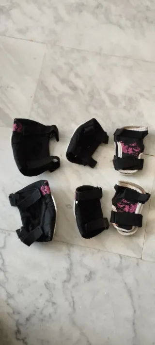 Patines en línea, protecciones, casco y bolsa