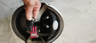 Patines en línea, protecciones, casco y bolsa