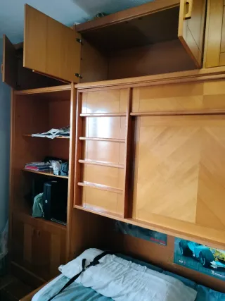 Dos literas plegables.