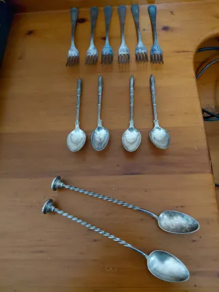 Lote cubertería antigua metal