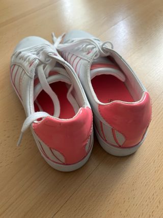 Zapatillas Guess Blancas y Rosas