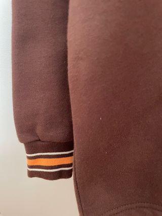 Sudadera Dolores Promesas Marrón