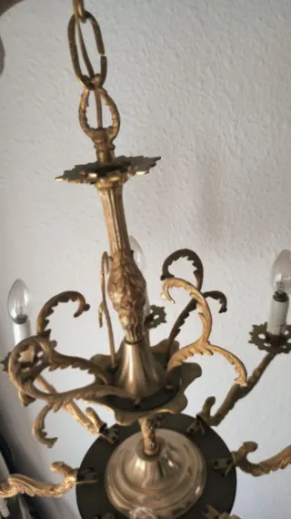 Lámpara de araña vintage dorada