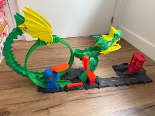 Hot Wheels Pista Dragón Épico