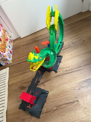 Hot Wheels Pista Dragón Épico