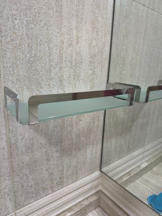 Estante de cristal para baño 30cm