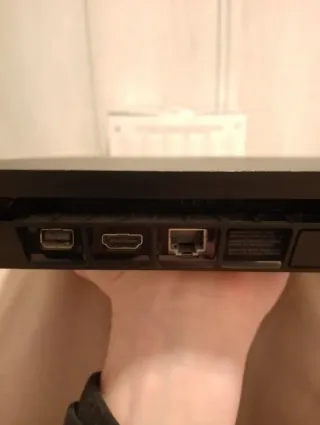 PS4 Slim 500GB + Controller