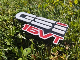 OPEL KADETT GSI 16VT EMBLEMA TRASERO