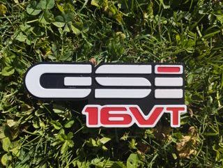 OPEL KADETT GSI 16VT EMBLEMA TRASERO