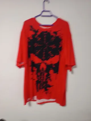 Camiseta hombre calavera roja