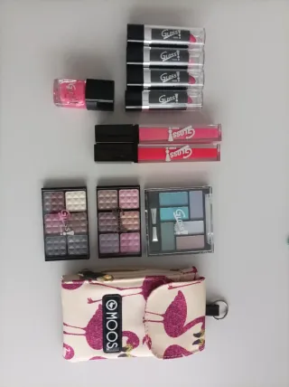 Set de Maquillaje Gloss y Bolsito Flamencos MOOS
