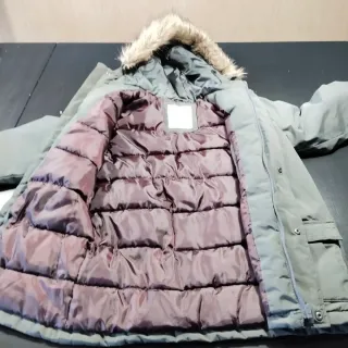 Abrigo verde marengo con capucha y pelo niño