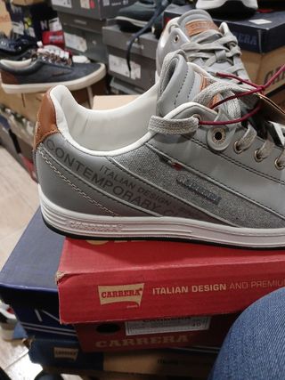 Zapatillas Carrera Grises y Blancas talla 40