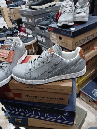 Zapatillas Carrera Grises y Blancas talla 40
