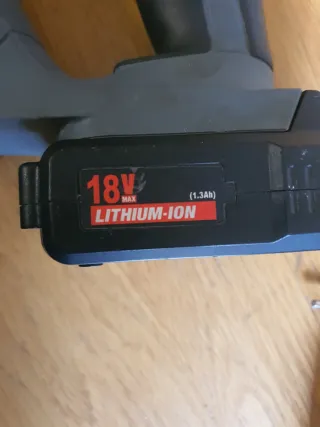 Sierra de calar a batería + cargador