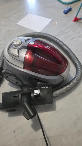 Aspiradora Solac 2000W