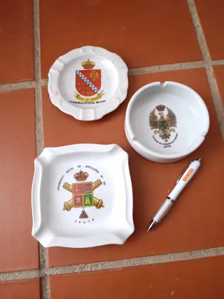 Lote 3 Ceniceros Militares Cerámica