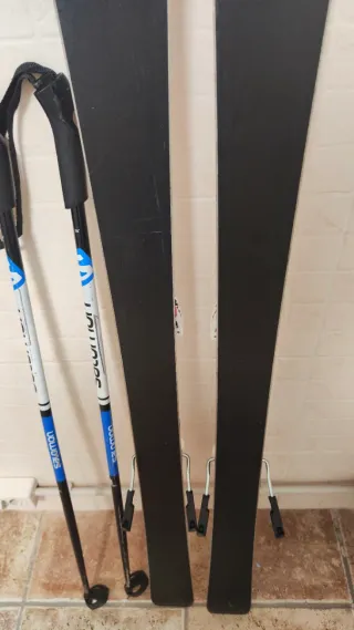 Esquís ATOMIC Race + Bastones SALOMON