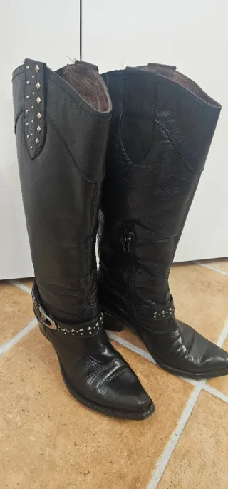 Stivali Nero Giardini neri con borchie