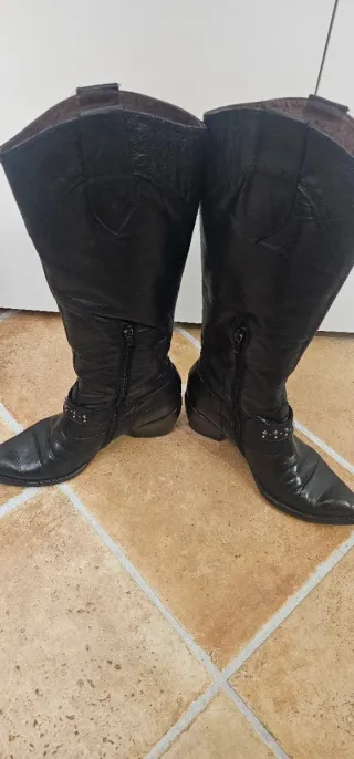 Stivali Nero Giardini neri con borchie