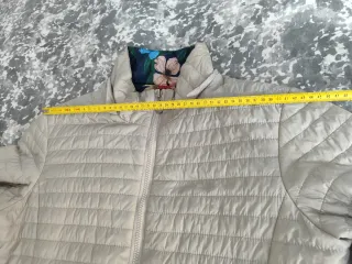 Cazadora reversible acolchada floral