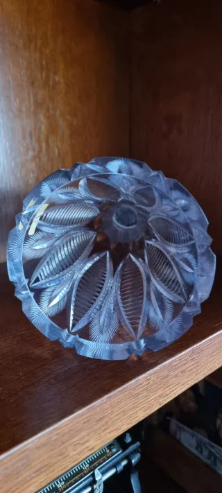 Jarrón cristal pie plata