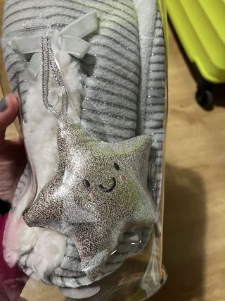 Zapatillas Women'secret grises y blancas