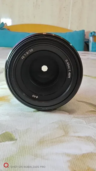 Objetivo Sony FE 1.8/50