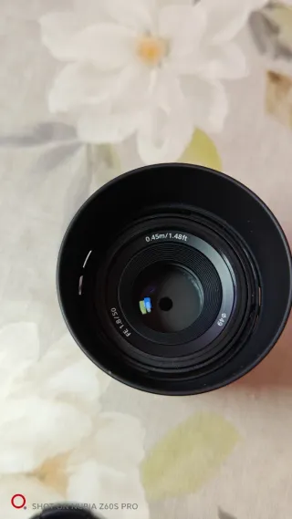 Objetivo Sony FE 1.8/50