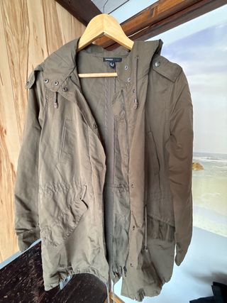 Parka Mango verde militar mujer