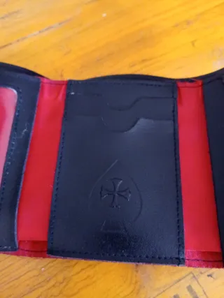 Cartera Independent con cadena