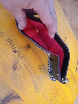 Cartera Independent con cadena