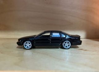 Hot Wheels: ‘96 Chevy Impala SS con ruedas de goma