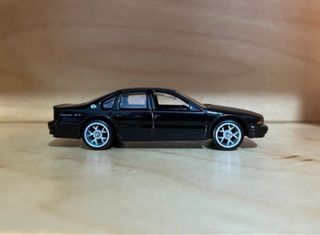 Hot Wheels: ‘96 Chevy Impala SS con ruedas de goma