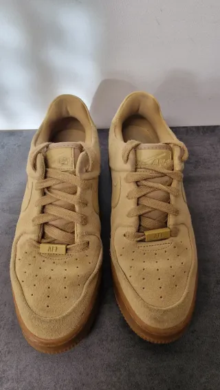 Nike Air Force 1 Plataforma Marrón