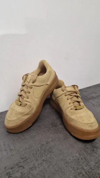 Nike Air Force 1 Plataforma Marrón