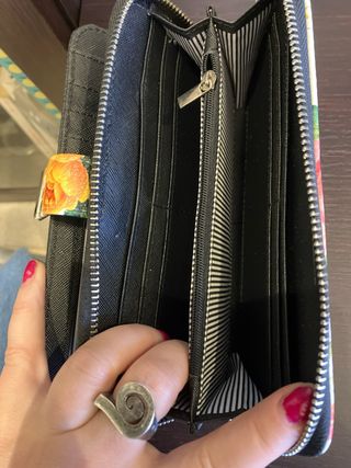 Portafoglio donna floreale con chiusura