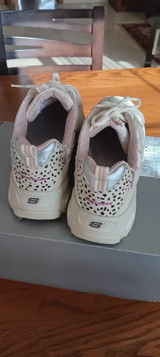 Zapatillas Skechers Beige y Rosa Talla 39