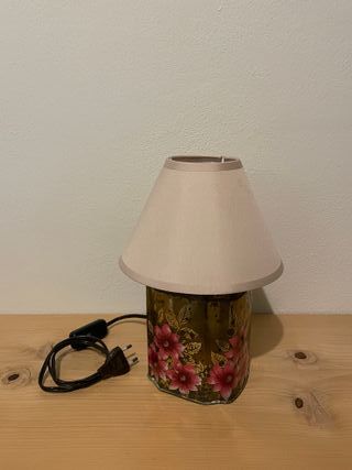 Lampada in scatola di latta Vintage
