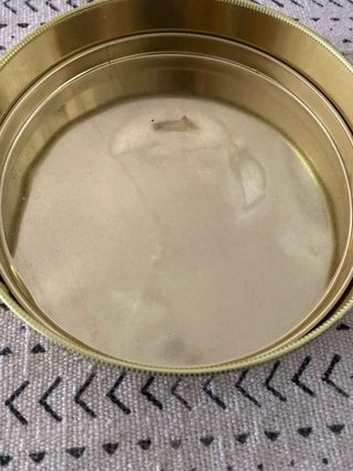 Caja antigua Solano flores dorada