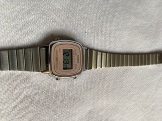 Reloj Casio Vintage Rosa y Plateado