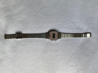 Reloj Casio Vintage Rosa y Plateado