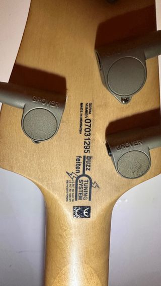 Bajo Washburn CB-15QB 5 cuerdas