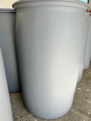 Bidones 220 litros grises