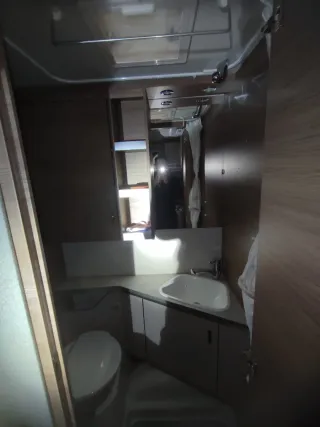 Caravana KNAUS poco uso